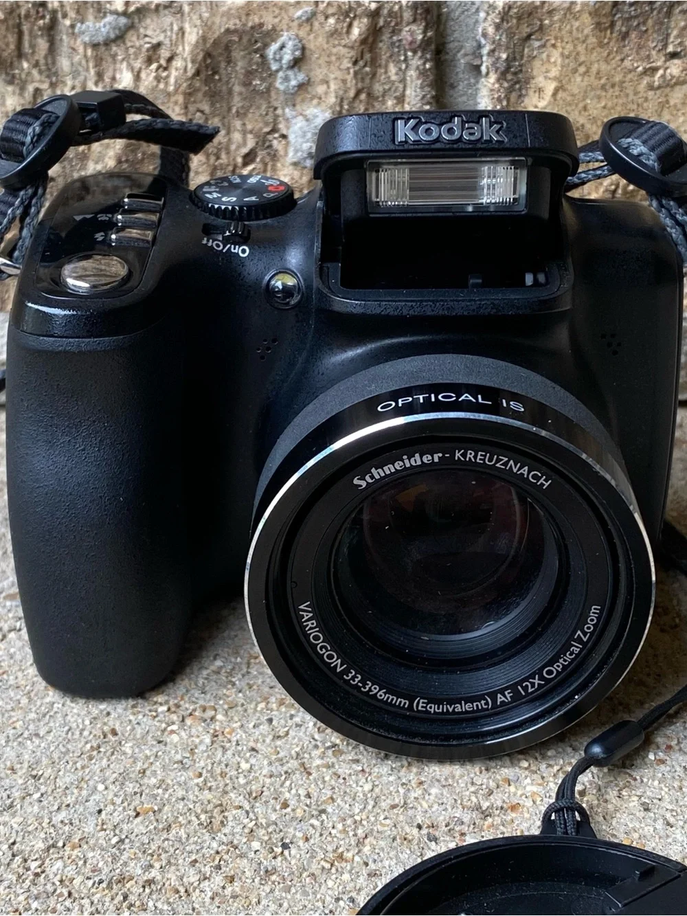 Kodak EasyShare Z1012 IS Digital Camera | CCD | Tested